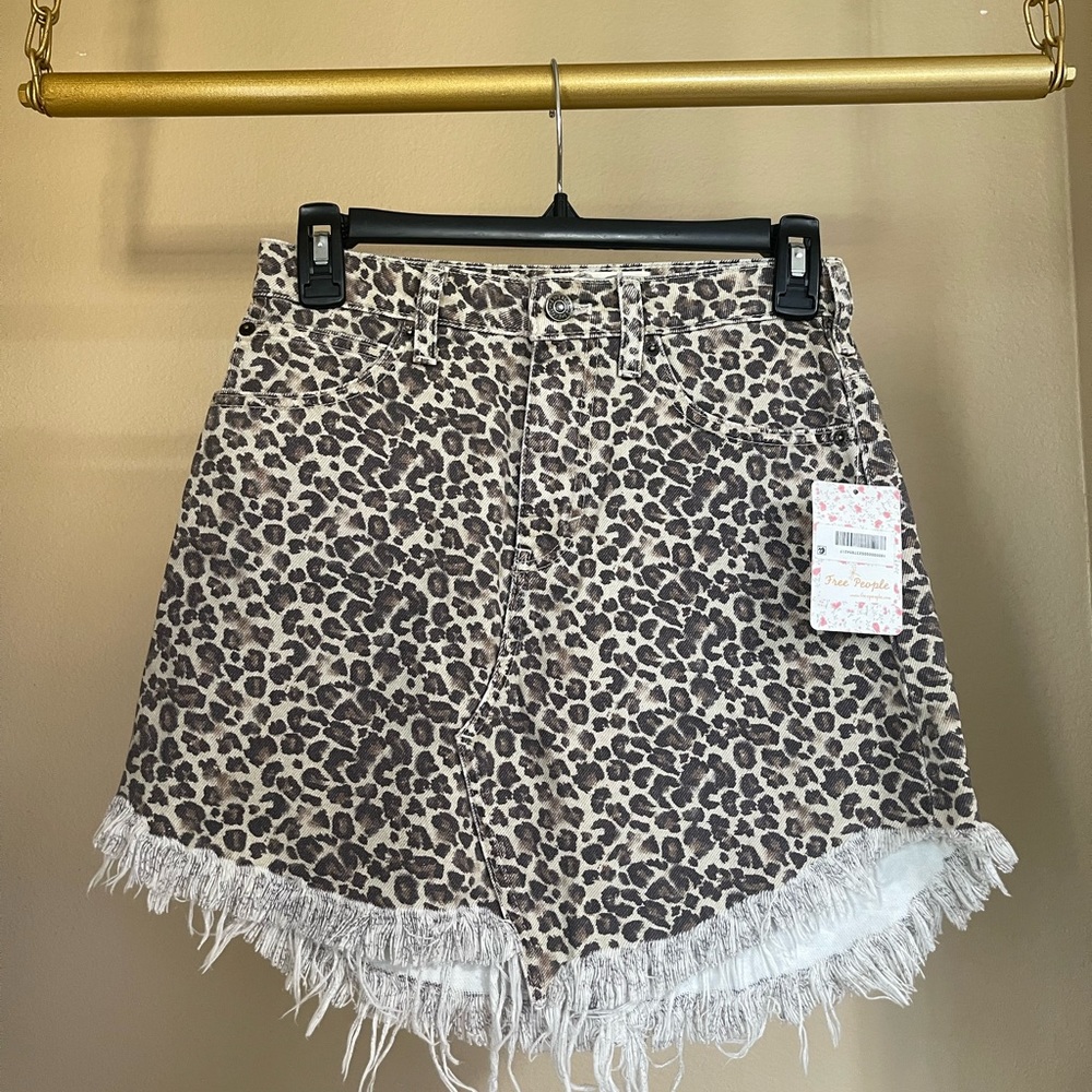 Free People Bailey Denim Skirt Cheetah Print, size 24. NWT, never worn.